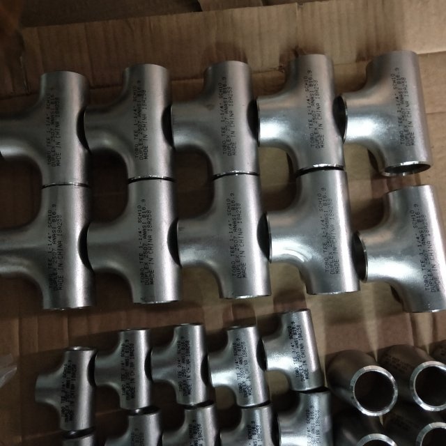 فلز تولید کننده نیکل 90/10 لوله لوازم UNS C70600 UNS C71500 مس برابر صلیب 4